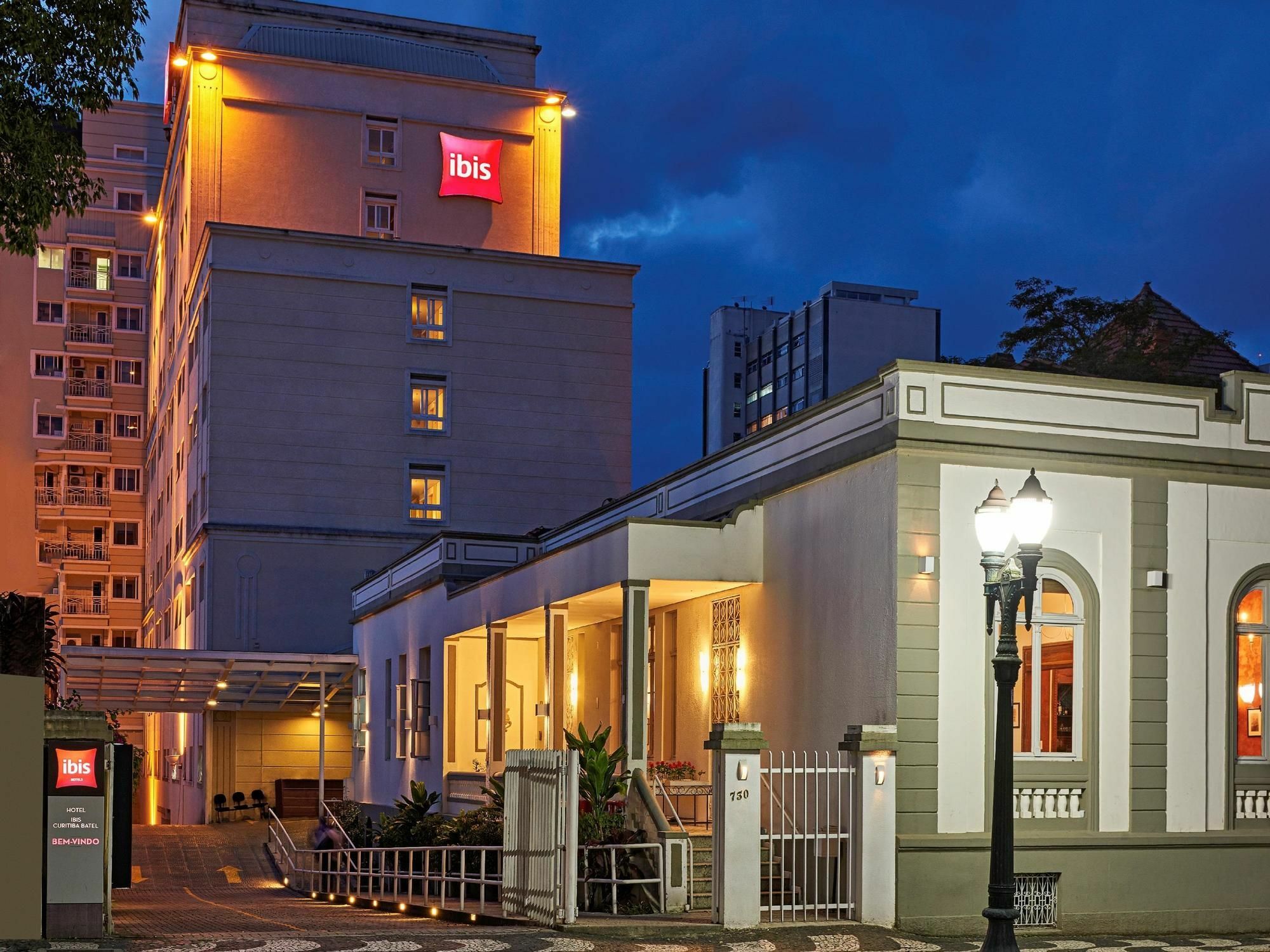 Ibis Curitiba Batel Hotell Eksteriør bilde